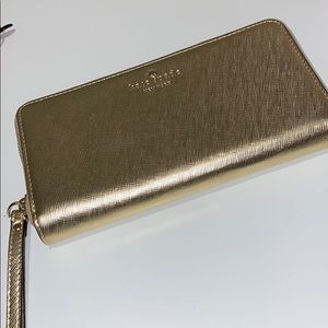 KATE SPADE wallet never used NWOT